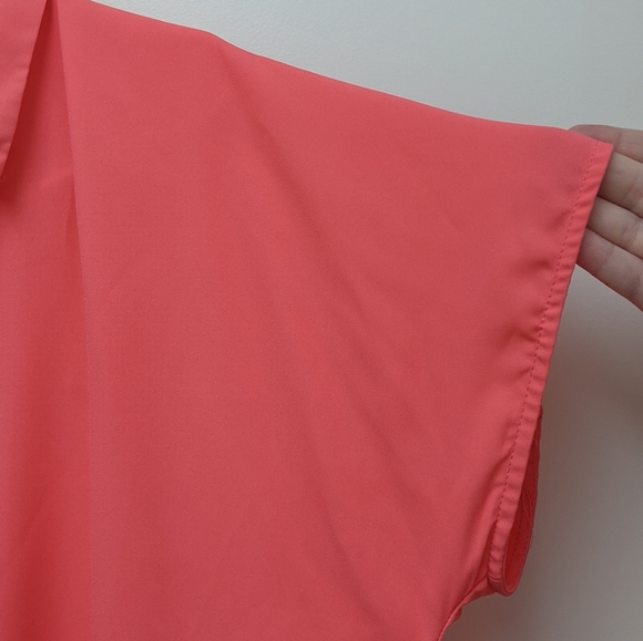 Coral short sleeve hi-low blouse - Picture 4 of 7